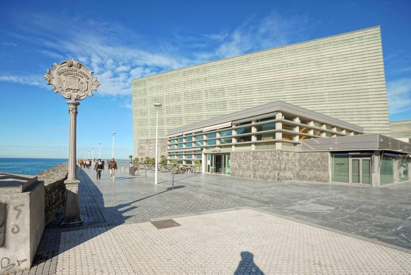Amplio Apartamento En Gros Con Parking Privado Сан-Себастьян Экстерьер фото