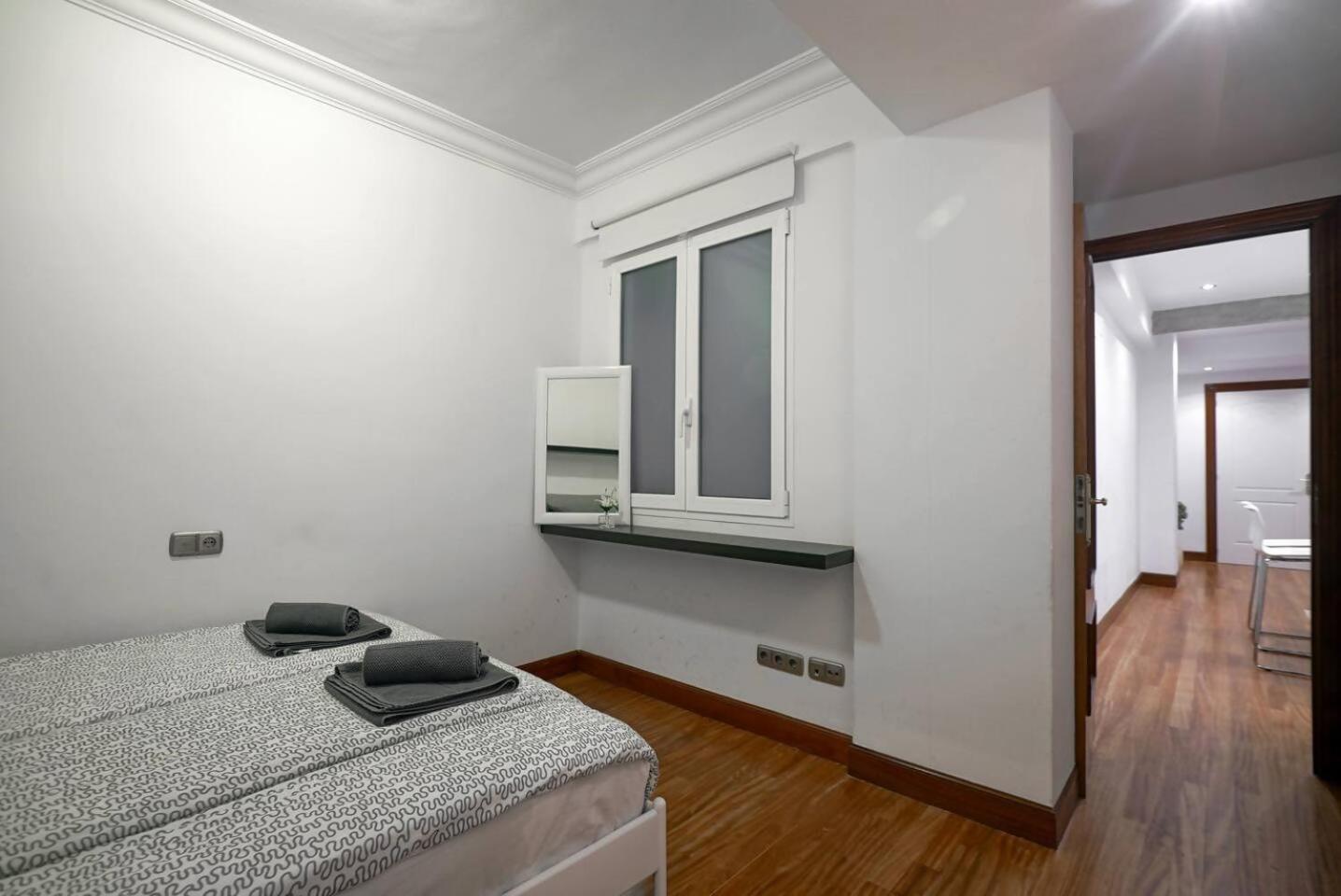 Amplio Apartamento En Gros Con Parking Privado Сан-Себастьян Экстерьер фото