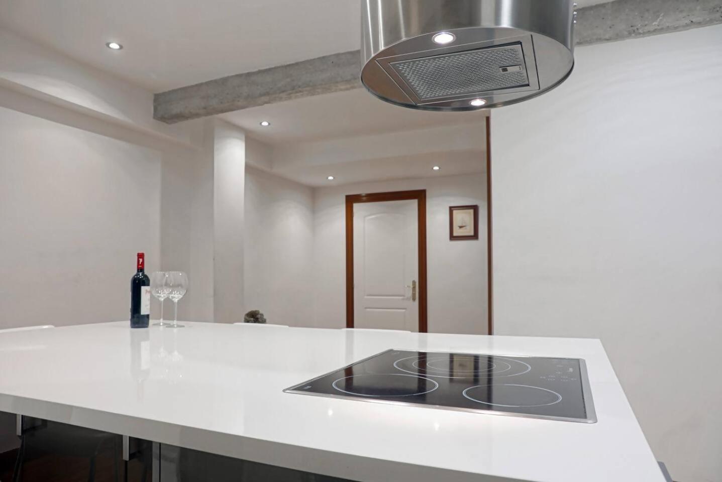 Amplio Apartamento En Gros Con Parking Privado Сан-Себастьян Экстерьер фото